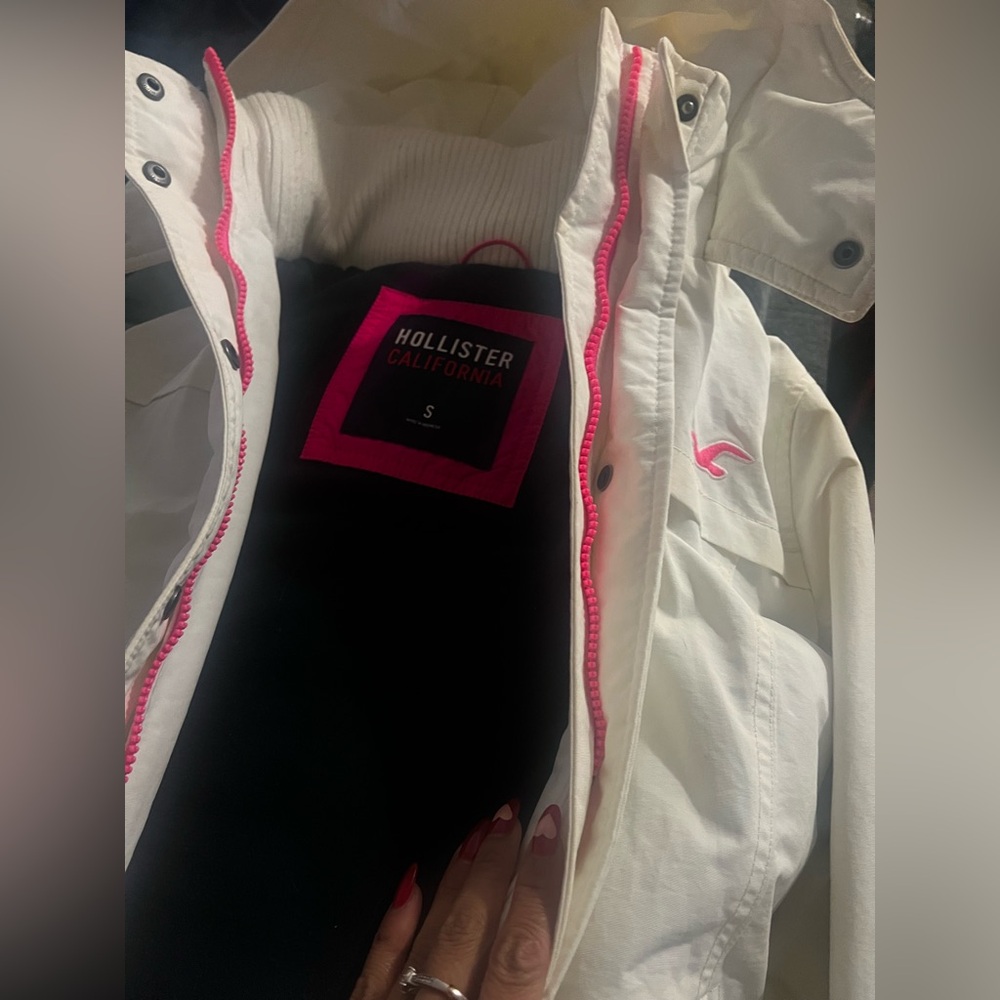Hollister Women's White Jacket with Pink Accents - Picture 3 of 3